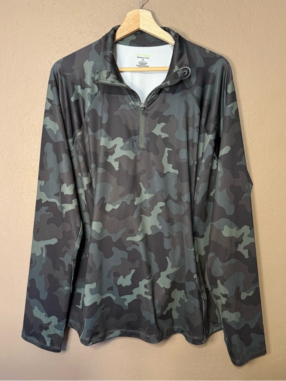 Tek Gear Quarter Zip Performance Jacket in Olive Camo Womens Plus Size 1X Active